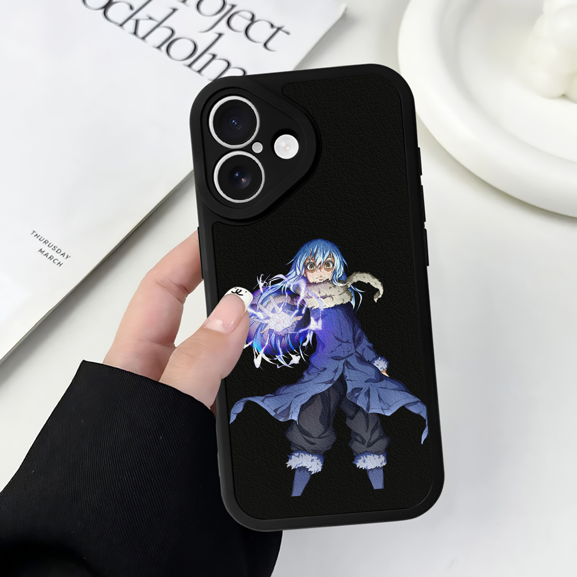 （画像用） 転スラ Regarding Reincarnated to Slime 【iPhone 16シリーズ対応】シリコンスマホケース（レザー調） 材質：シリコン